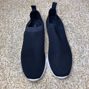 Vagabond black slip on sneaker womens size 8